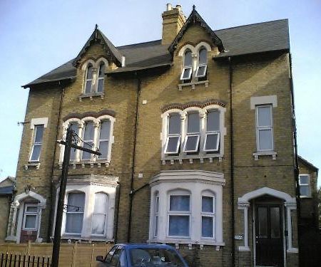Amazon Guest House Oxford Bagian luar foto